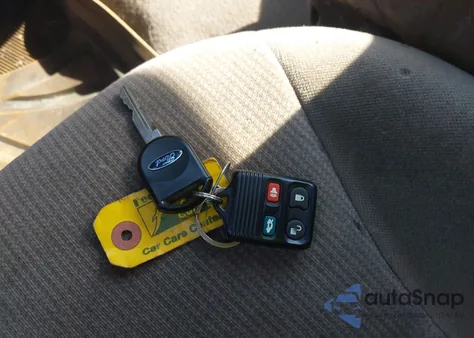 2000 Ford Taurus Ses z USA, uszkodzony, nr VIN 1FAFP5526YA176060